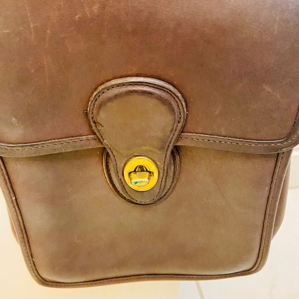 Vintage Coach Crossbody Hangbag - Picture 2 of 3